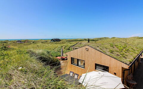 Hoat - 300M from the Sea: Tag, Skur, Sommerhus, Garden Bygninger, Sidespor, Hårdttræ