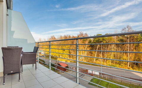 Foka: Sky, Himmel, Plante, Bygning, Skygge, Stol, Urban Design, Udendørs Møbler, Hegn, Fritid
