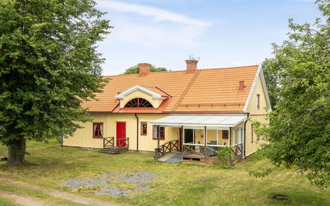 Skogstorpet: Vindue, Bygning, Azure, Træ, Etage, Komfort, Hus, Gulvbelægning, Hal