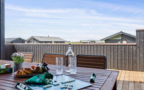 Anemette - 800M from the Sea: Hus, Hjem, Tag, Boligområde, Sommerhus, Estate, Stuehus, Lawn, Landscaping, Sidespor