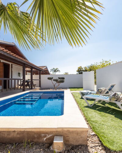 Tropical 4