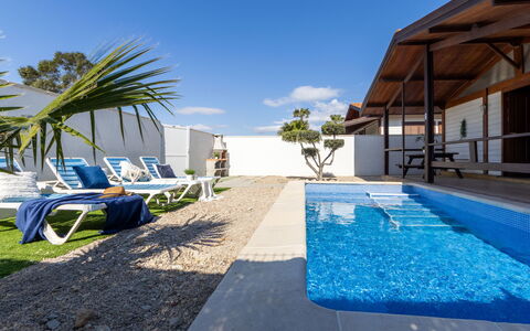 Tropical 2: Svømmepøl, Kompositmateriale, Udvej, Skygge, Eco Hotel, Udendørs Møbler, Stol, Hotel, Design, Villa
