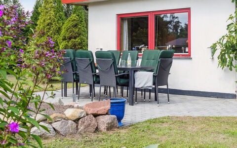 Hakon - 550M from the Sea: Møbel, Have, Busk, Udendørs Møbler, Stol, Udendørs Bord, Skygge, Backyard, Landscaping