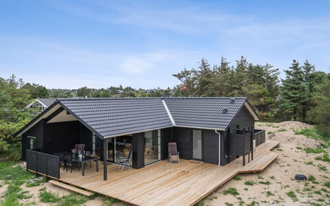 Annvy - 400M from the Sea: Træ, Gulvbelægning, Indretning, Etage, Møbel, Trægulve, Værelse, Loft, Bejdse, Hårdttræ