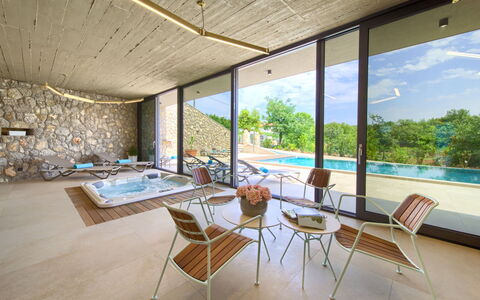 Jerini Estate: Plante, Møbel, Bygning, Bord, Blad, Natur, Arkitektur, Indretning, Træ, Udendørs Møbler