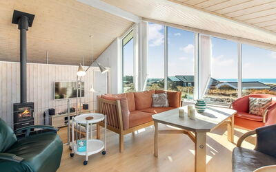 Hilmer - 180M from the Sea