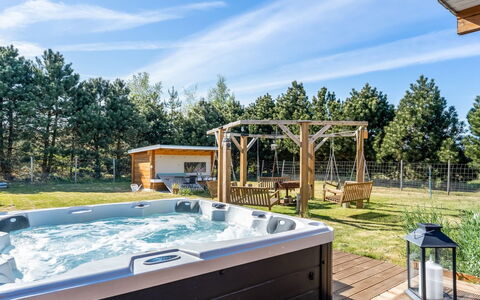 Vicktoria - 1.5Km from the Sea