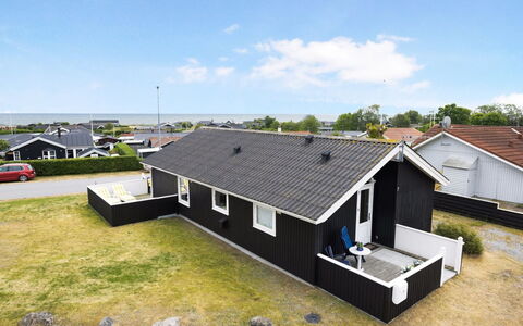 Yvette - 150M from the Sea: Sommerhus, Skur, Hytte, Stuehus, Prærie, Hytte, Lade, Bjælkehytte, Garden Bygninger
