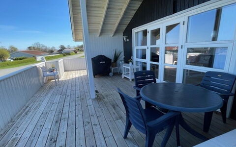 Yvette - 150M from the Sea: Sommerhus, Skur, Hytte, Stuehus, Prærie, Hytte, Lade, Bjælkehytte, Garden Bygninger