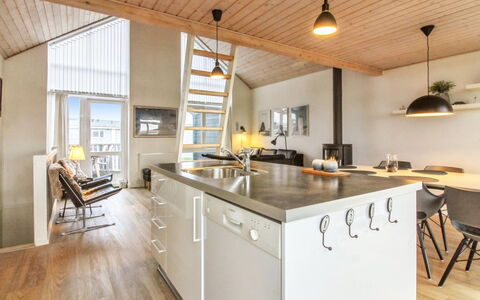 Thyra - 700M from the Sea: Køkken, Gulvbelægning, Indretning, Træ, Møbel, Loft, Countertop, Etage, Trægulve, Stol