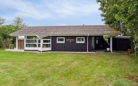 Akseline - 300M from the Sea: Træ, Hjem, Veranda, Dæk, Hårdttræ, Tag, Bejdse, Trægulve, Eco Hotel