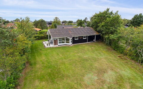 Akseline - 300M from the Sea: Træ, Hjem, Veranda, Dæk, Hårdttræ, Tag, Bejdse, Trægulve, Eco Hotel