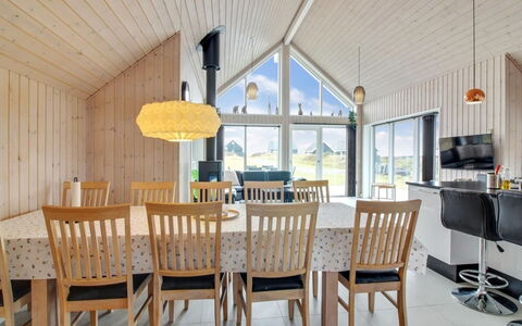 Othinkarl - 100M from the Sea: Tag, Hjem, Dør, Sommerhus, Skygge, Sidespor, Gård, Estate, Backyard