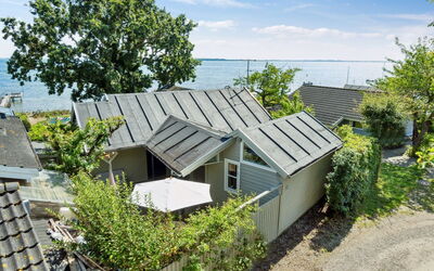 Snari - 10M from the Sea