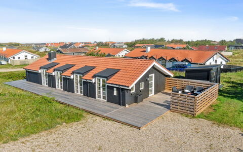 Blaguna - 600M from the Sea: Loft, Gulvbelægning, Indretning, Etage, Kompositmateriale, Møbel, Udvej, Hotel, Design, Dagslys
