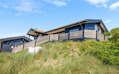 Gebko - 150M from the Sea: Tag, Hjem, Dør, Sommerhus, Skygge, Sidespor, Gård, Estate, Backyard