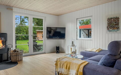 Neea - 280M from the Sea: Træ, Hjem, Veranda, Dæk, Hårdttræ, Tag, Bejdse, Trægulve, Eco Hotel