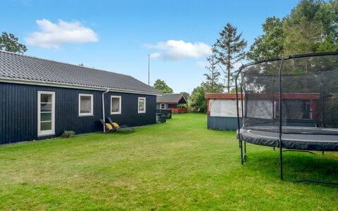 Neea - 280M from the Sea: Træ, Hjem, Veranda, Dæk, Hårdttræ, Tag, Bejdse, Trægulve, Eco Hotel