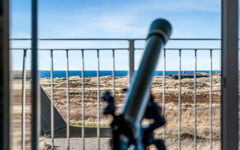 Pauli - 350M from the Sea: Træ, Gulvbelægning, Indretning, Etage, Møbel, Trægulve, Værelse, Loft, Bejdse, Hårdttræ