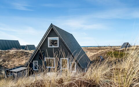 Pauli - 350M from the Sea: Tag, Hus, Hjem, Sommerhus, Dør, Sidespor, Dæk, Veranda, Planke, Hårdttræ