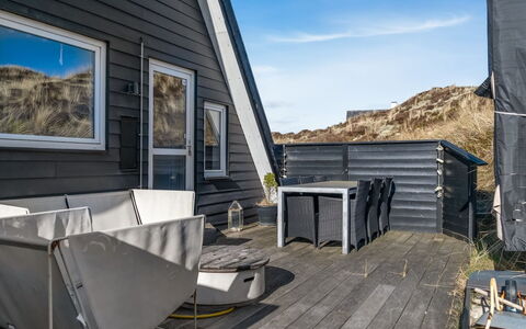 Pauli - 350M from the Sea: Tag, Hus, Hjem, Sommerhus, Dør, Sidespor, Dæk, Veranda, Planke, Hårdttræ