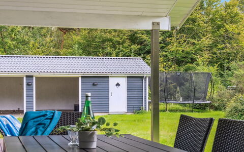 Gisl - 1.3Km from the Sea: Hus, Hjem, Tag, Sommerhus, Estate, Landscaping, Garden Bygninger, Sidespor, Stuehus