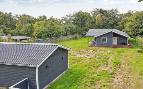 Gisl - 1.3Km from the Sea: Hus, Hjem, Tag, Sommerhus, Estate, Landscaping, Garden Bygninger, Sidespor, Stuehus