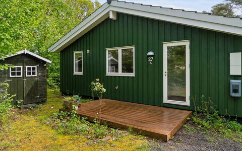 Arkil - 150M from the Sea: Tag, Hus, Land Lot, Hjem, Sommerhus, Estate, Garden Bygninger, Skygge, Bjælkehytte, Landscaping