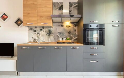 La Dimora del Piccolo Principe: Køkken Apparat, Køkken, Cabinetry, Møbel, Countertop, Større Bandage, Indretning, Træ, Husholdningsapparat, Gulvbelægning