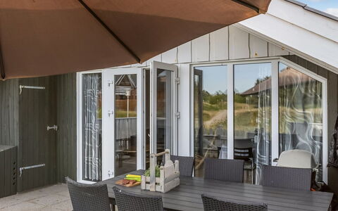 Rohan - 2.2Km from the Sea: 