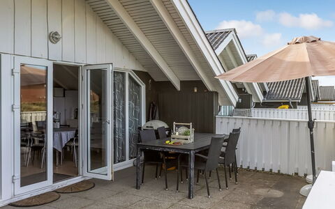 Rohan - 2.2Km from the Sea: Tag, Hus, Hjem, Sommerhus, Dør, Sidespor, Dæk, Veranda, Planke, Hårdttræ