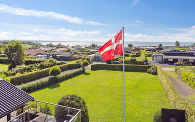 Kerstin - 400M from the Sea