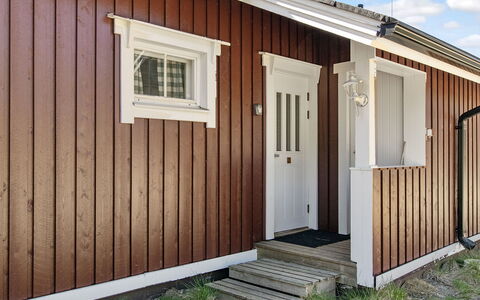 Hirvasaho a 2: Træ, Sommerhus, Bjælkehytte, Skov, Skur, Garden Bygninger, Lærk, Woodland, Bejdse