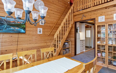 Hirvasaho a 2: Træ, Sommerhus, Bjælkehytte, Skov, Skur, Garden Bygninger, Lærk, Woodland, Bejdse