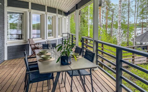 Aurinkokaari: Svømmepøl, Udvej, Udendørs Møbler, Design, Skygge, Landscaping, Hotel, Water Feature, Eco Hotel