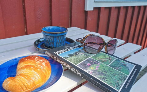 Nayati - 60M from the Sea: Træ, Møbel, Lejlighed, Værelse, Loft, Bejdse, Stol, Hårdttræ, Klarlak, Tømmer