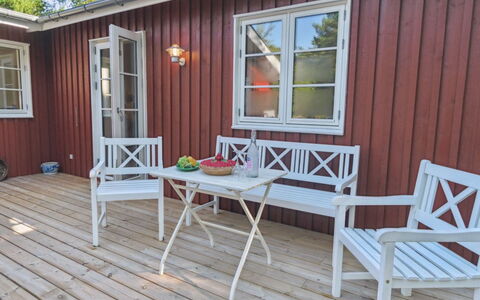 Nayati - 60M from the Sea: Træ, Møbel, Lejlighed, Værelse, Loft, Bejdse, Stol, Hårdttræ, Klarlak, Tømmer