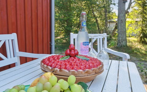 Nayati - 60M from the Sea: Træ, Møbel, Lejlighed, Værelse, Loft, Bejdse, Stol, Hårdttræ, Klarlak, Tømmer