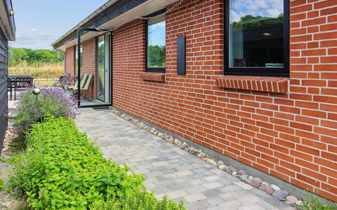Helmi - 1Km from the Sea: Sne, Vinter, Træ, Sommerhus, Hus, Tag, Hytte, Hjem, Fryser, Bjælkehytte