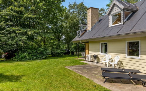 Calla - 250M from the Sea: Træ, Hus, Hjem, Busk, Tag, Sommerhus, Land Lot, Estate, Have