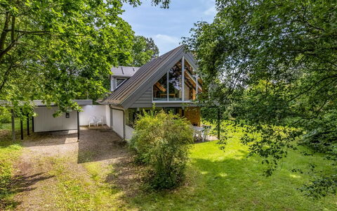 Calla - 250M from the Sea: Busk, Tag, Hjem, Sommerhus, Have, Estate, Skygge, Stuehus, Sidespor, Landscaping