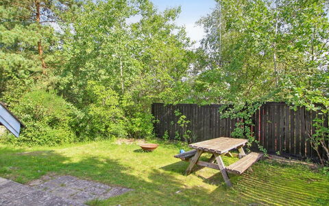 Keimo - 1.3Km from the Sea: Møbel, Indretning, Gulvbelægning, Træ, Etage, Loft, Trægulve, Stol, Bord, Belysning
