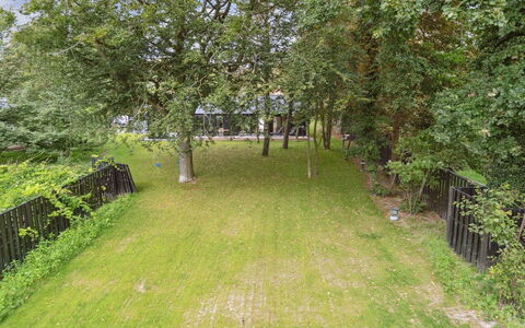 Bernadeta - 275M from the Sea: Bjergrige Landskabsformer, Bjerg, Bakke, Bjergkæde, Hill Station, Menneskelig Bosættelse, Urban Design, Alps, Dal, Topmøde