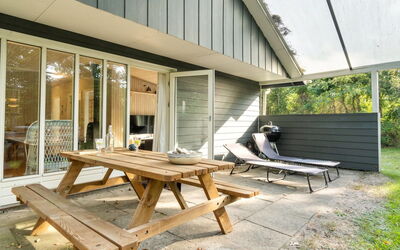 Arwin - 200M from the Sea