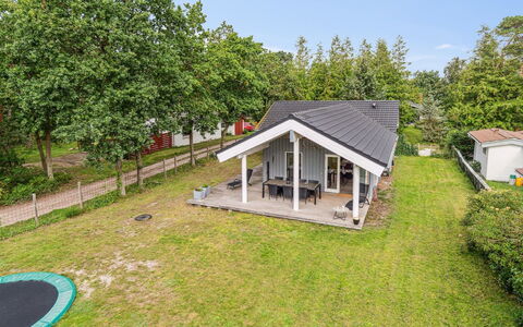 Keijo - 150M from the Sea: Tag, Hjem, Dør, Sommerhus, Skygge, Sidespor, Gård, Estate, Backyard