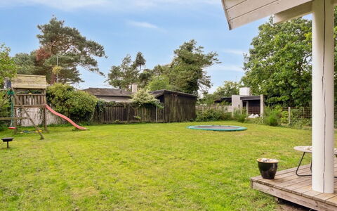 Keijo - 150M from the Sea: Tag, Hjem, Dør, Sommerhus, Skygge, Sidespor, Gård, Estate, Backyard