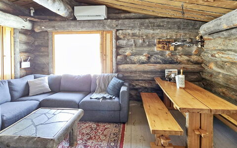Kelokoto: Møbel, Træ, Gulvbelægning, Indretning, Etage, Værelse, Couch, Trægulve, Hårdttræ, Loft