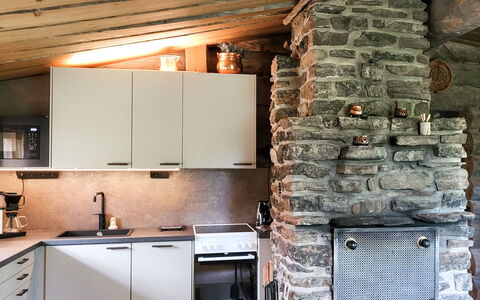 Kelokoto: Væg, Indretning, Gulvbelægning, Træ, Køkken, Loft, Møbel, Etage, Værelse, Countertop