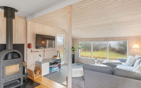 Eloise - 400M from the Sea: Sommerhus, Skur, Hytte, Stuehus, Prærie, Hytte, Lade, Bjælkehytte, Garden Bygninger