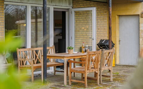 Othinkarl - 1Km from the Sea: Møbel, Træ, Stol, Veranda, Bord, Gulvbelægning, Etage, Udendørs Møbler, Dør, Bejdse